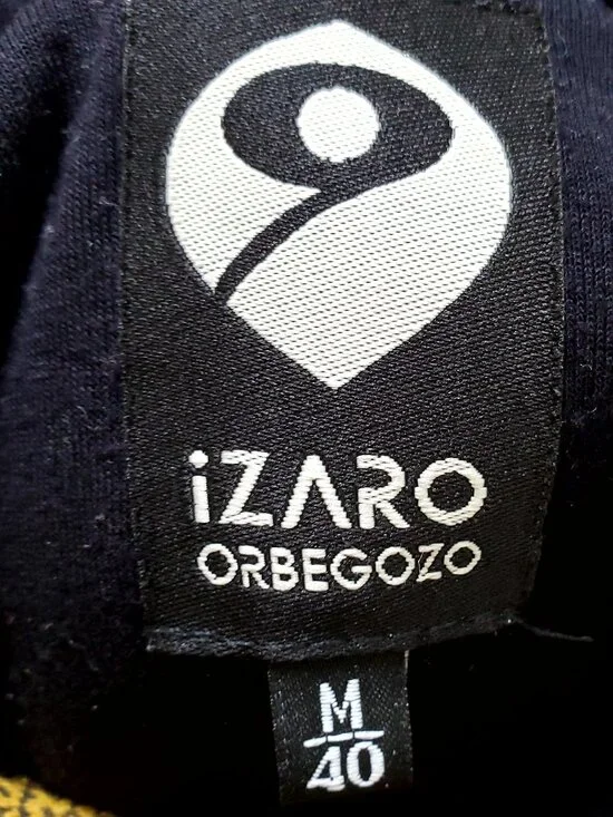 Unique sweatshirt with crossover hood - Picture 16 of 16